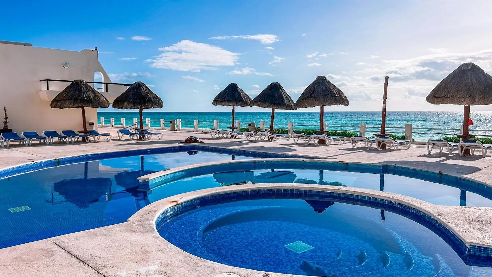Villas Marlin Ocean Front Канкун